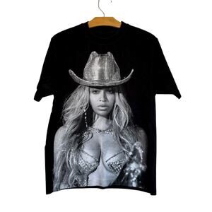 Beyonce Renaissance World Tour 2023 T-Shirt Black White Cowgirl Graphic Size M